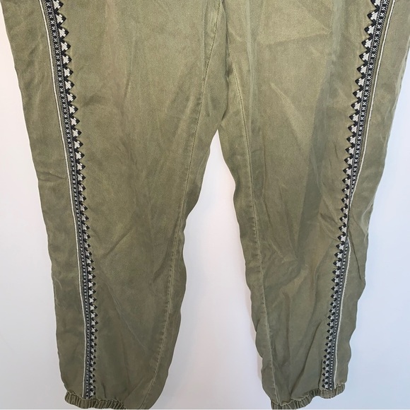 Anthropologie Khaki Joggers with Side Embroidery M - Picture 7 of 11